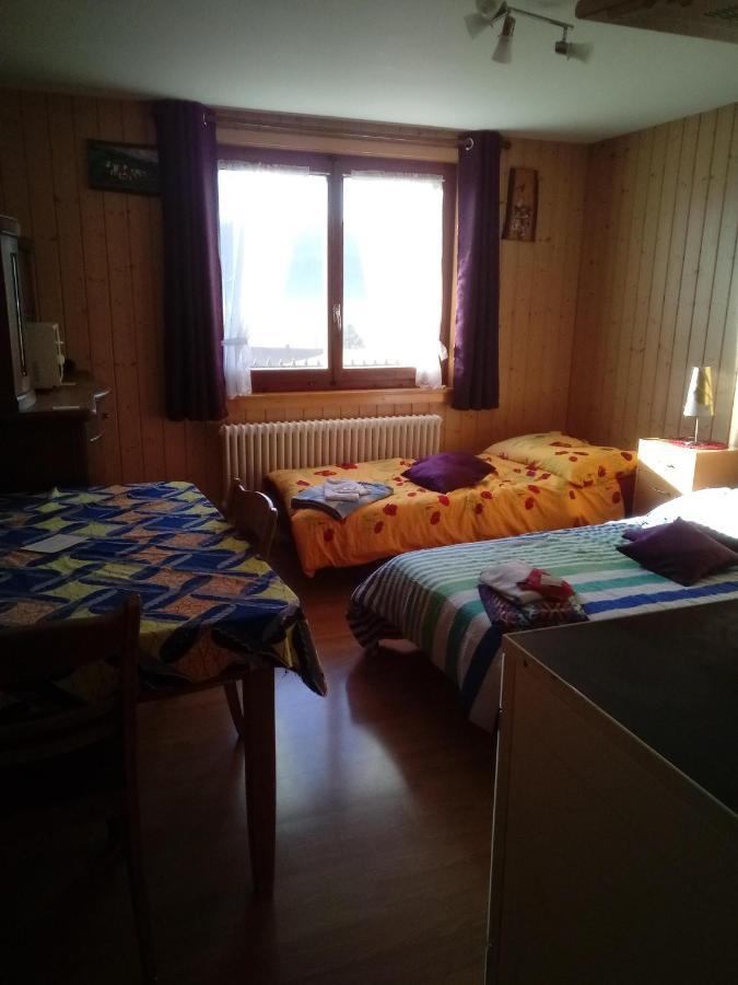 Chambre D'Hotes Petit Martel Les Ponts-de-Martel Exteriör bild